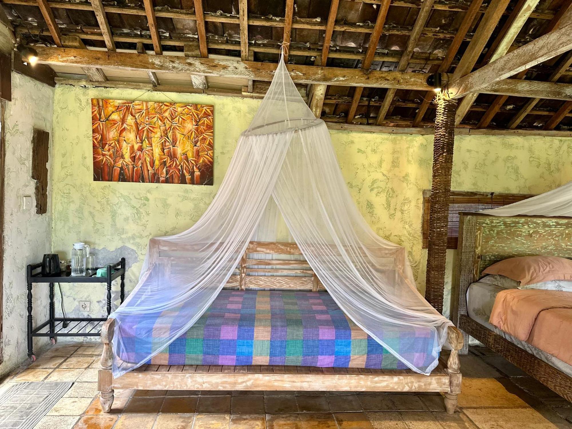 Oemah Tepi Sawah Villa จาตีลูวีห์ ภายนอก รูปภาพ